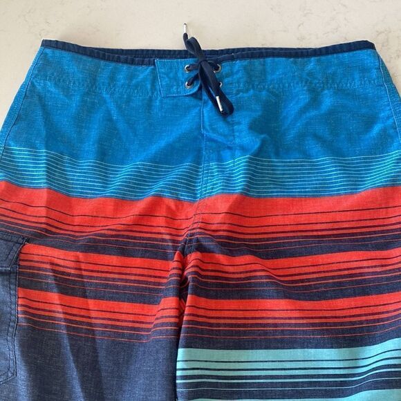 O'Neill Striped Boardshorts  Men's Size 32 Multi Colored Swim Shorts Summer Wear - Picture 3 of 11